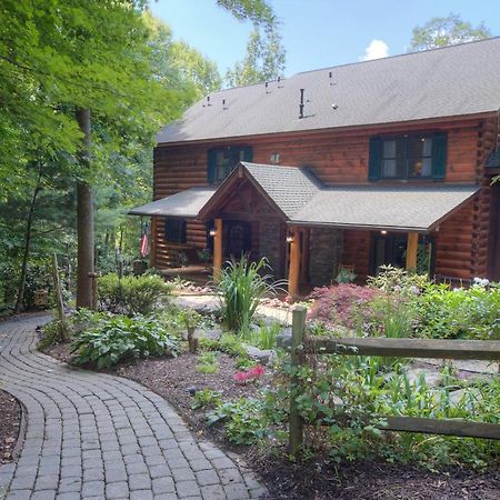 Lazy Bear Lodge Valle Crucis Bagian luar foto