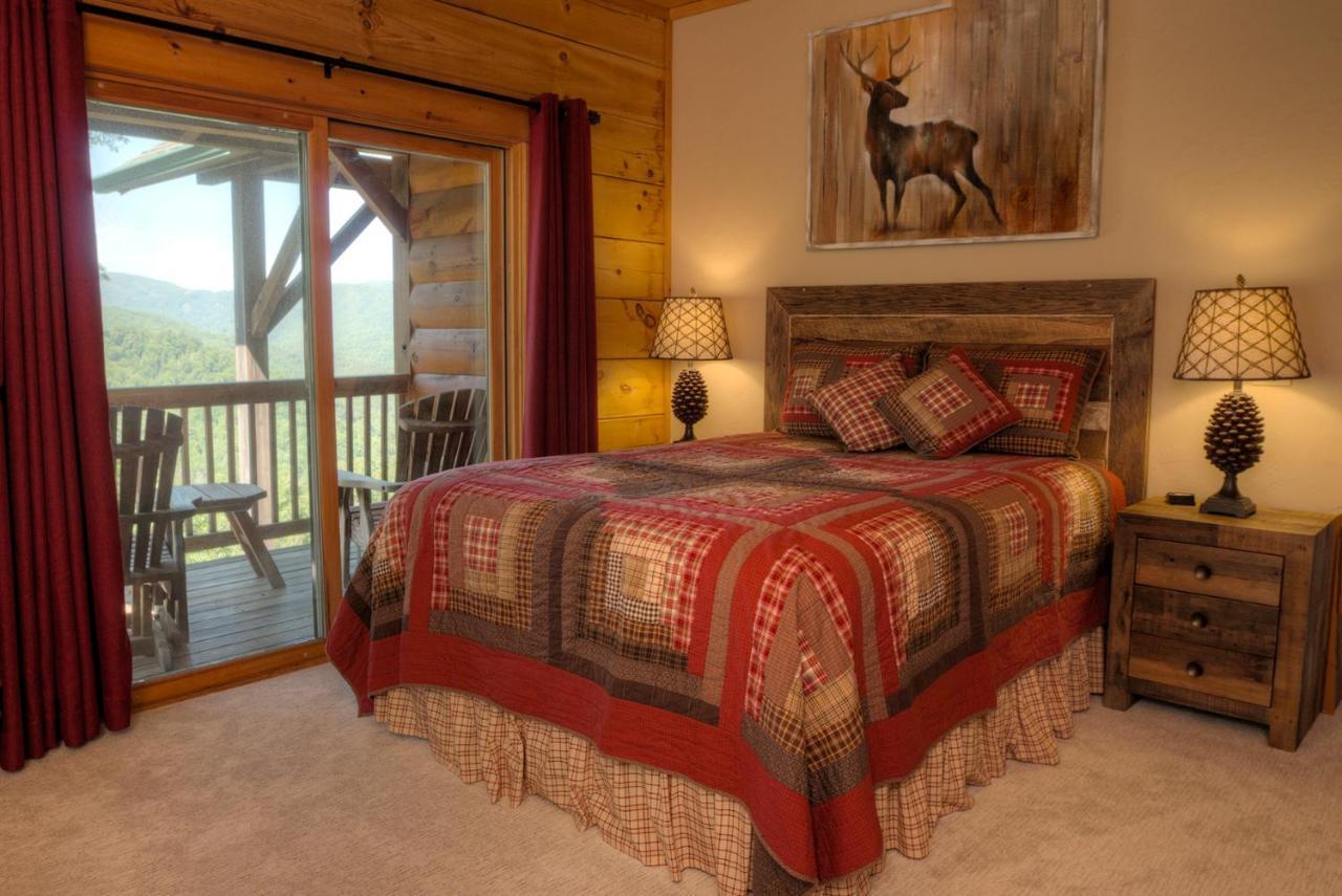 Lazy Bear Lodge Valle Crucis Bagian luar foto
