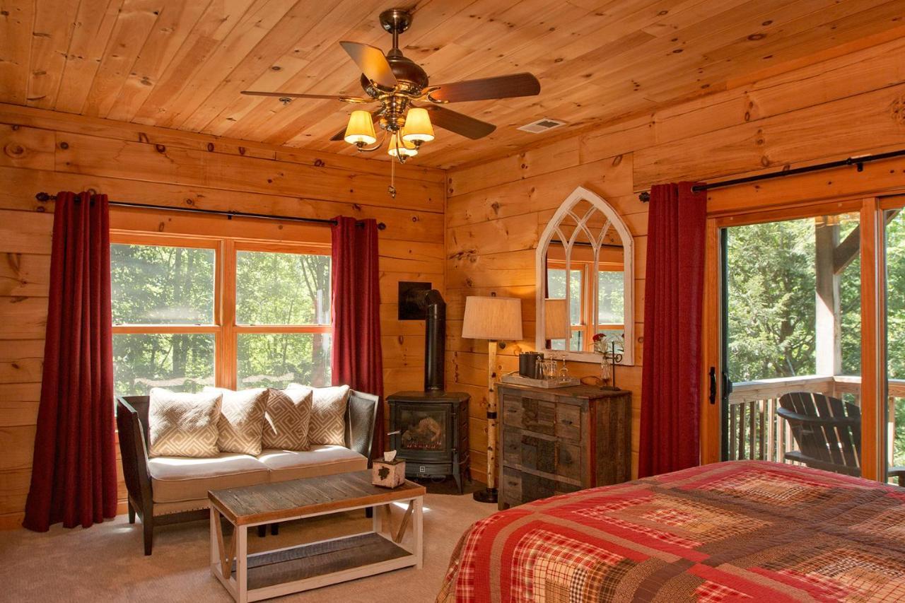 Lazy Bear Lodge Valle Crucis Bagian luar foto