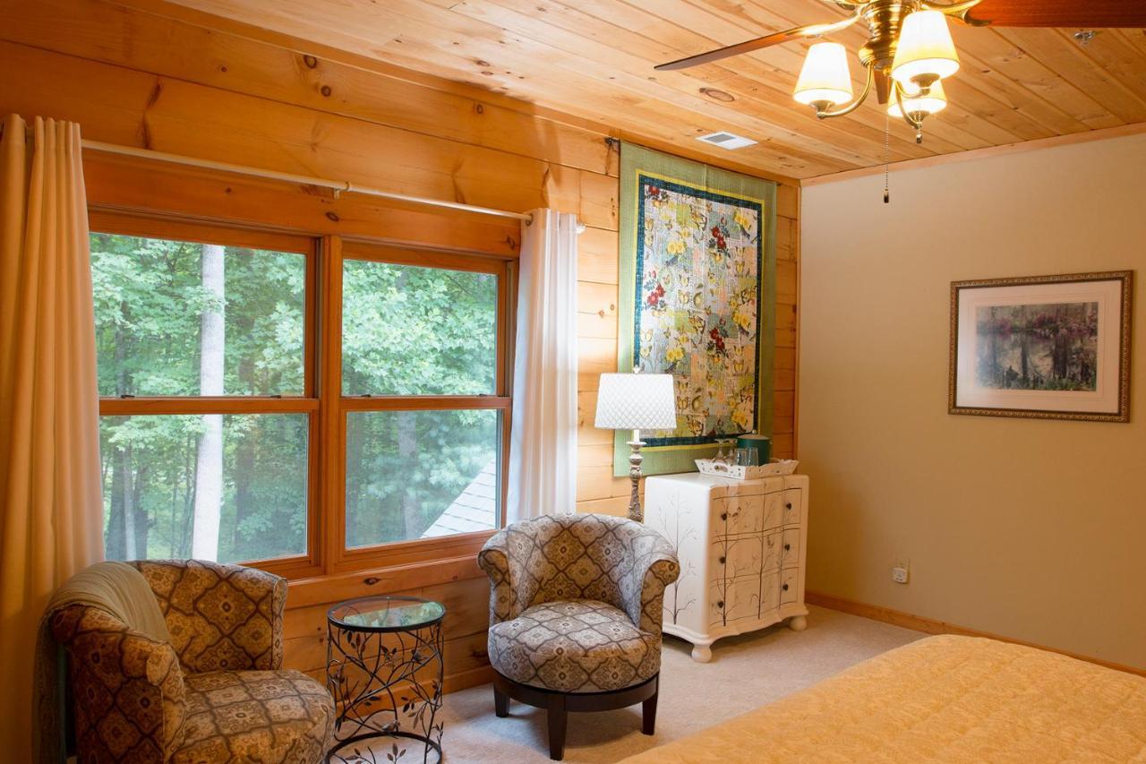 Lazy Bear Lodge Valle Crucis Bagian luar foto