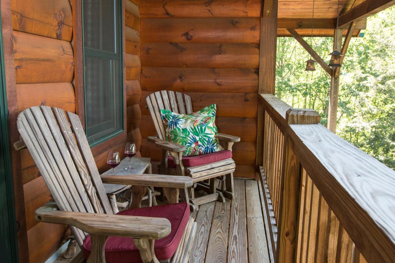 Lazy Bear Lodge Valle Crucis Bagian luar foto