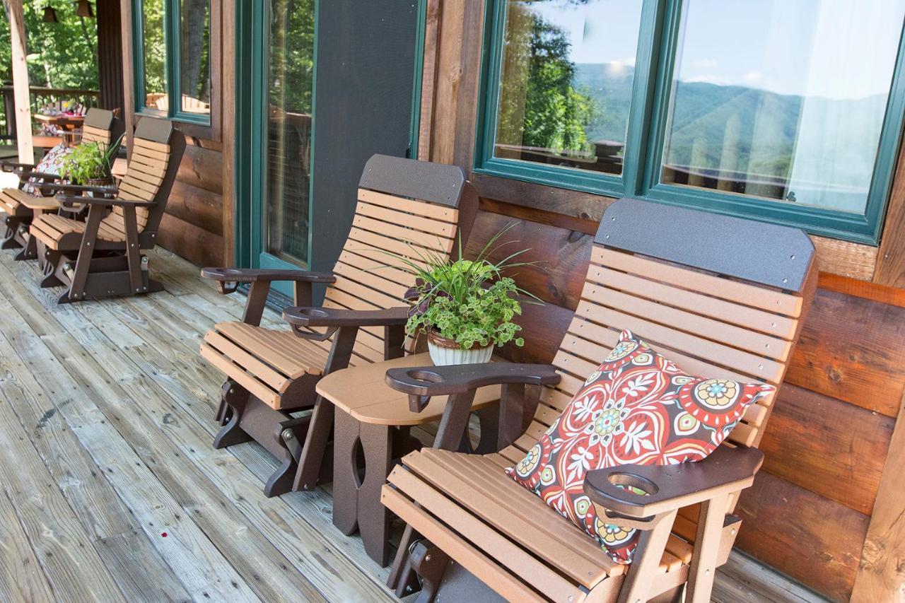 Lazy Bear Lodge Valle Crucis Bagian luar foto