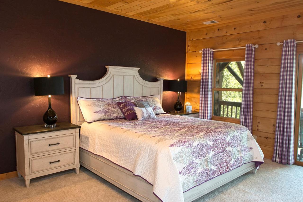 Lazy Bear Lodge Valle Crucis Bagian luar foto