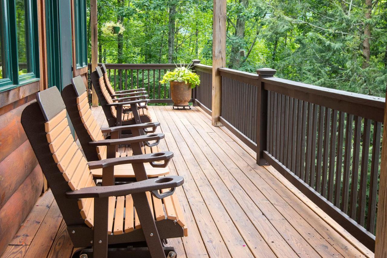 Lazy Bear Lodge Valle Crucis Bagian luar foto